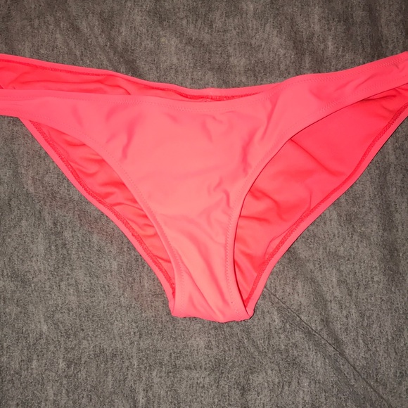 Pink volcom bikini bottoms - Picture 1 of 2